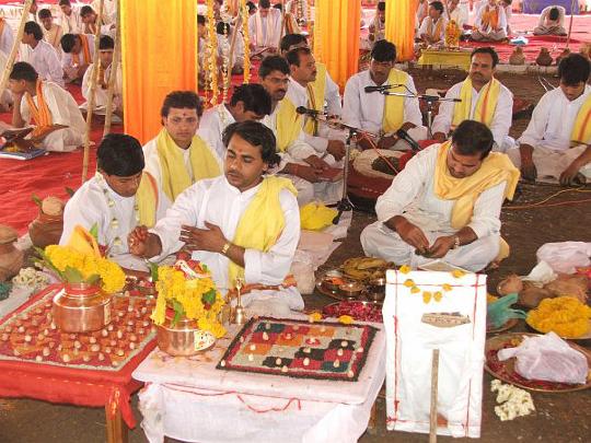 Chaitra Navaratri 27 March 09 Kalash sthapana.jpg